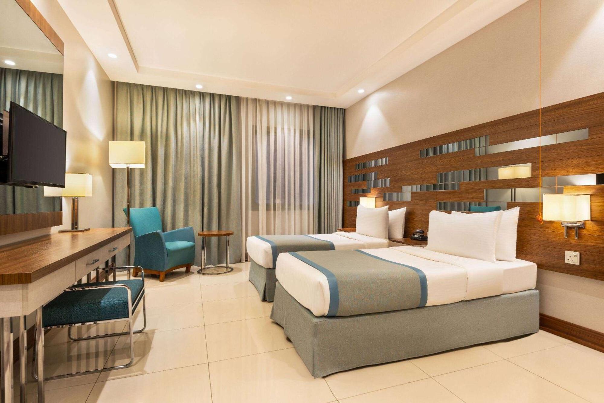 Ramada By Wyndham Makkah Zad Al Rawda Hotel Mecca Exterior photo